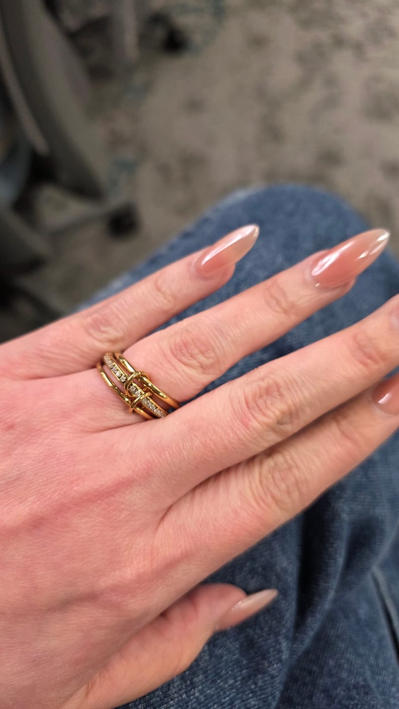Customer photo review of Anillo Triple Aro Con Zirconias