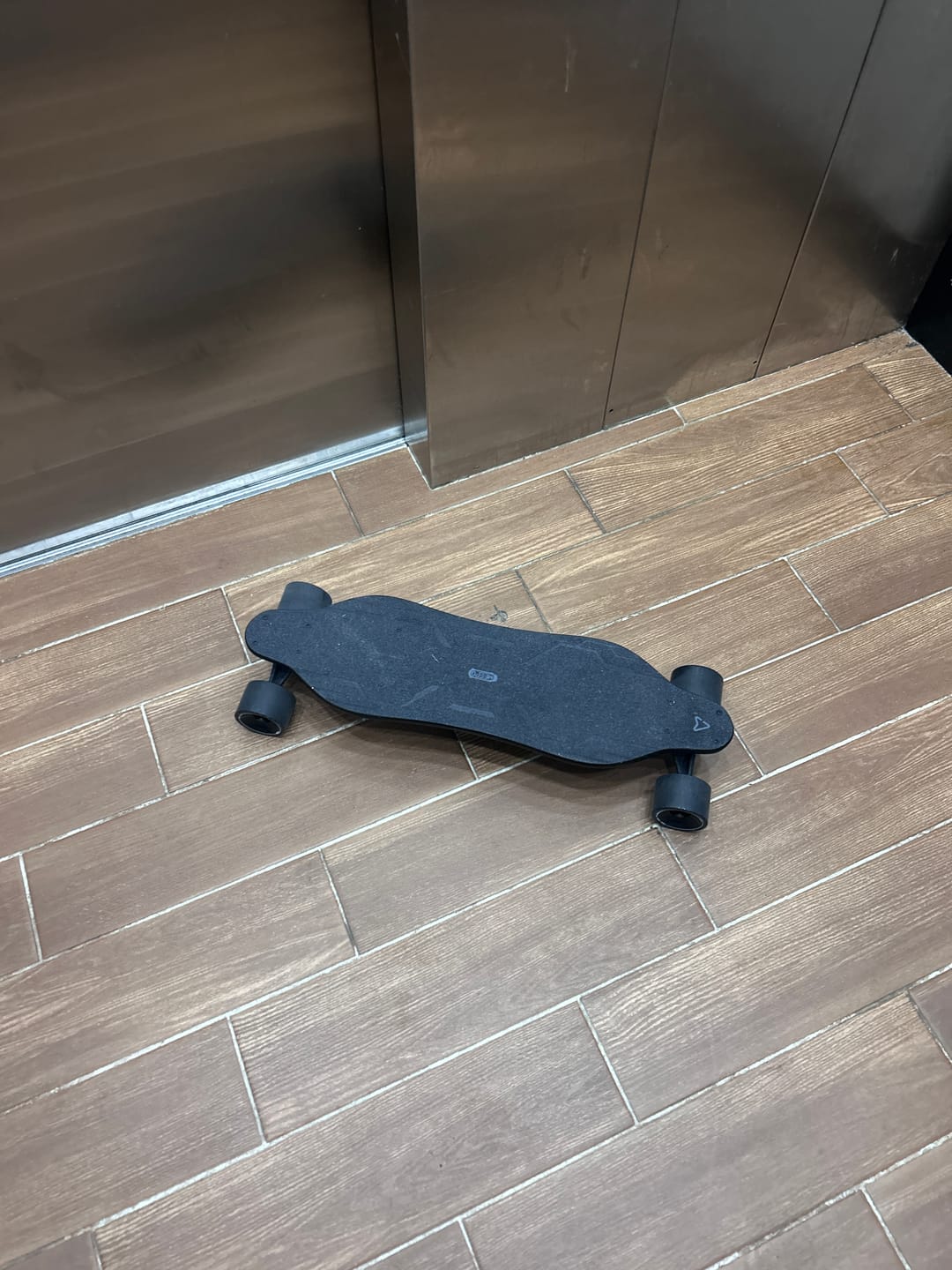 Customer photo review of Refurbished Skateboard(the US only)