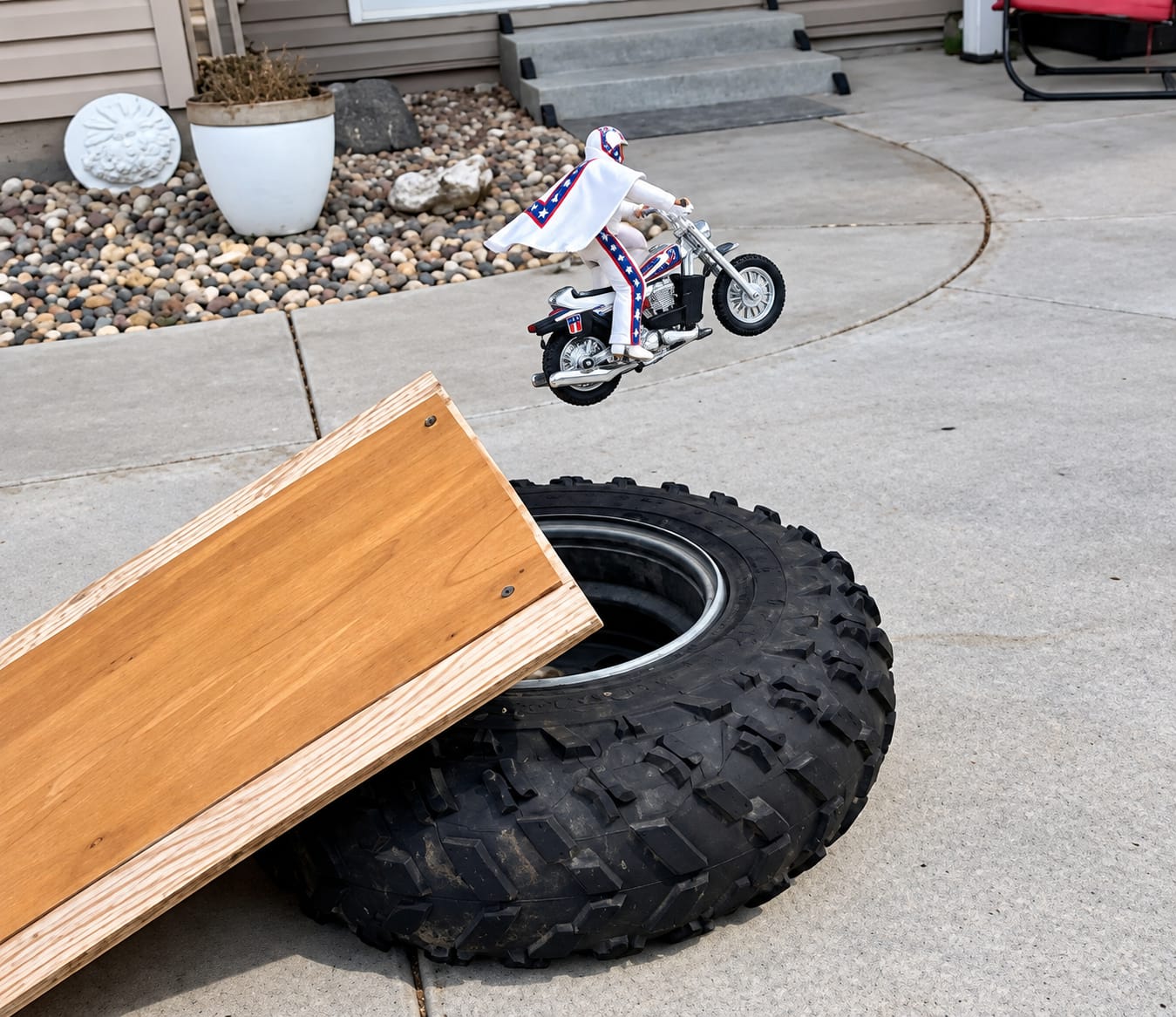 Customer photo review of Evel Knievel Deluxe Silver High Jumper Stunt Cycle