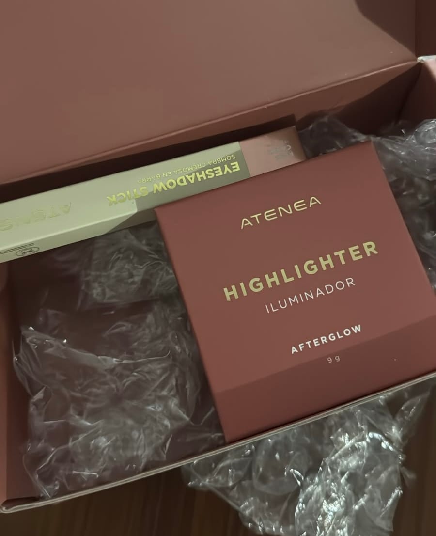 Customer photo review of ILUMINADOR EFECTO HÚMEDO SUBLIME