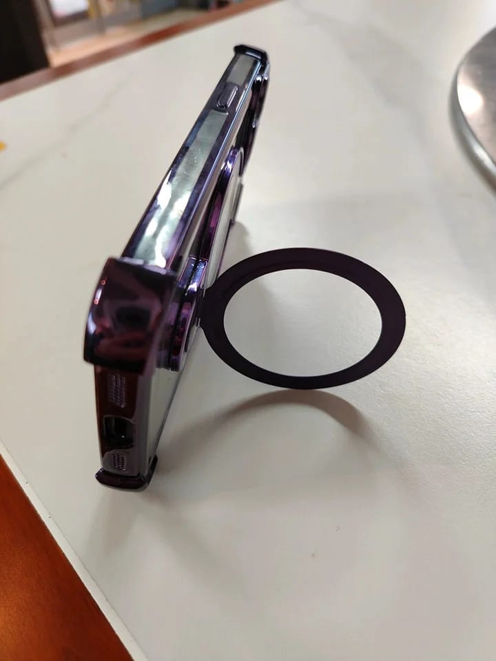 Customer photo review of Coque iPhone anti-chute à anneau invisible Airluma