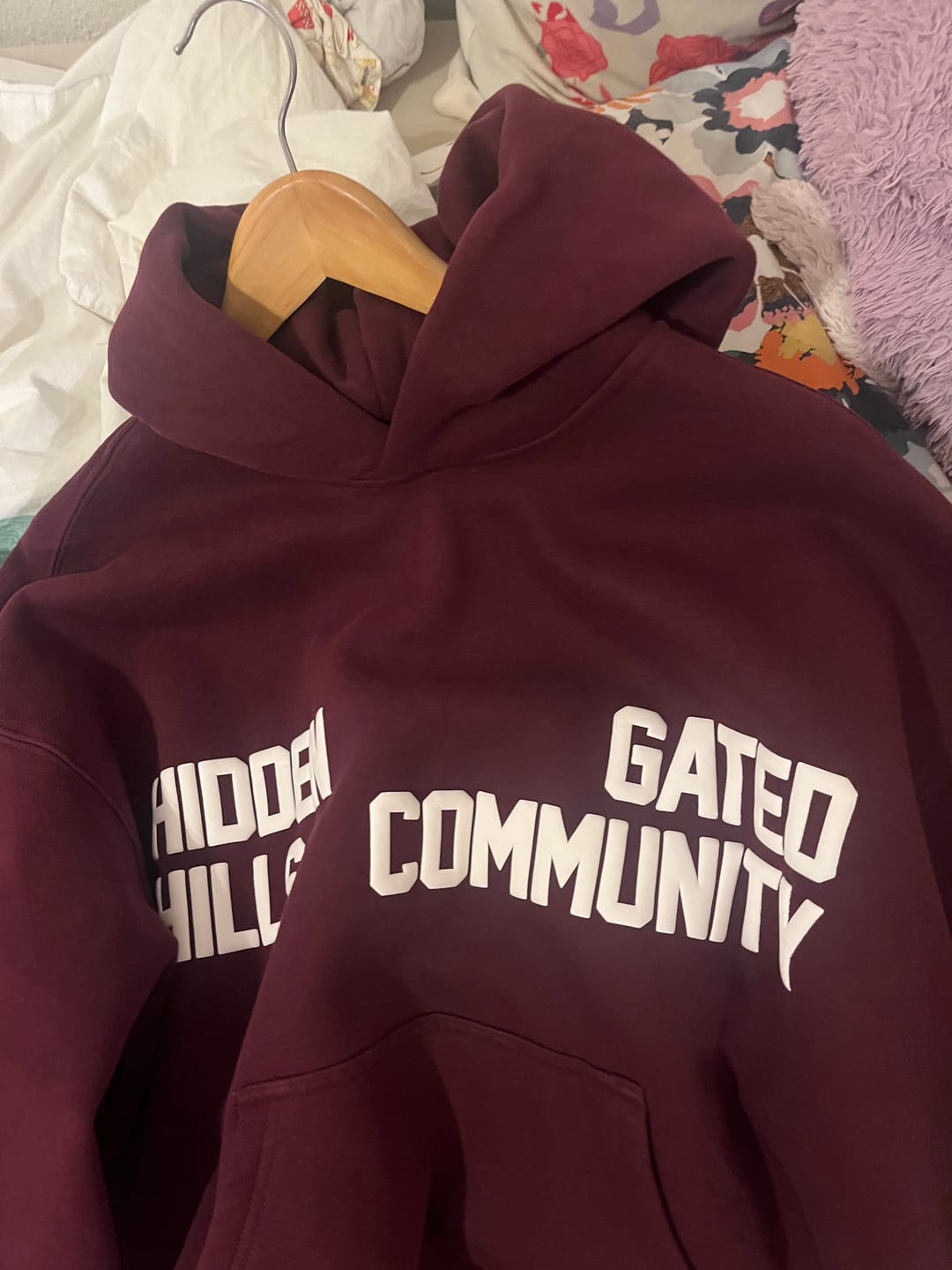 Customer photo review of GATED COMMUNITY HOODIE DARK PLUM