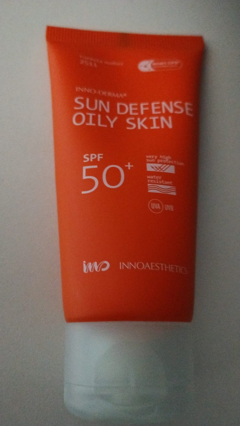 Customer photo review of SUN DEFENSE OILY SKIN SPF50+ / Protector solar fluido