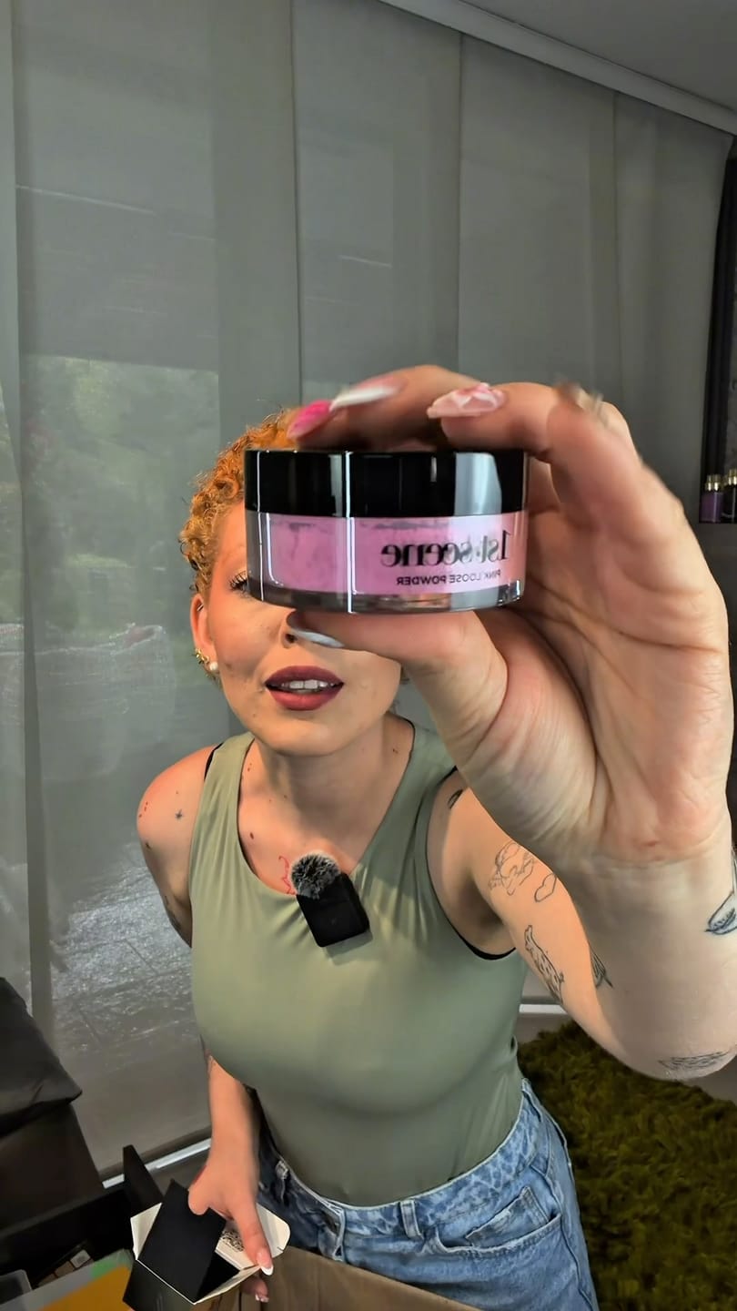 Customer photo review of POLVO SUELTO ROSADO 1ST SCENE