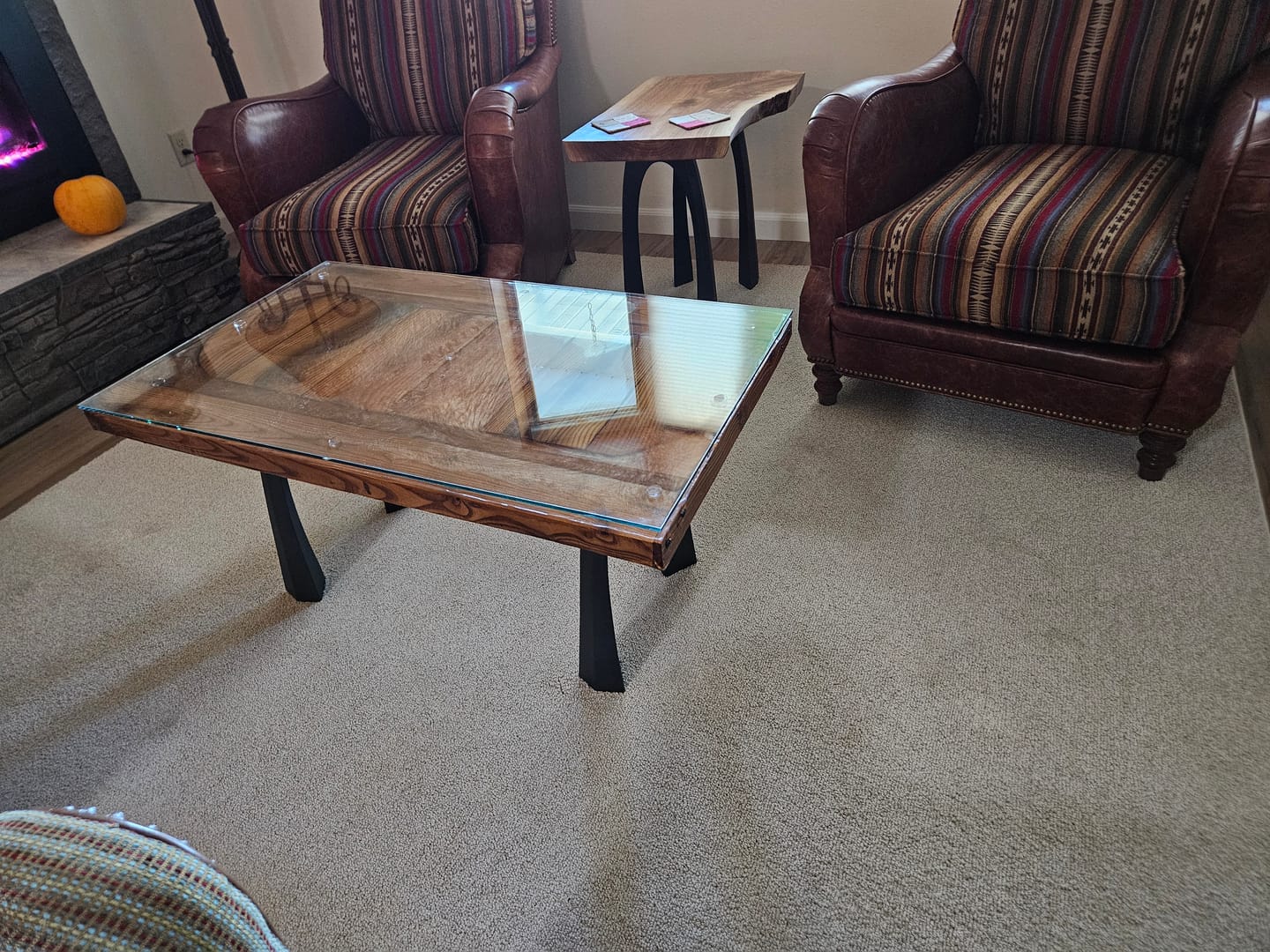 Customer photo review of Bench Legs 116 Nura 16.2" H Minimalist Modern Style