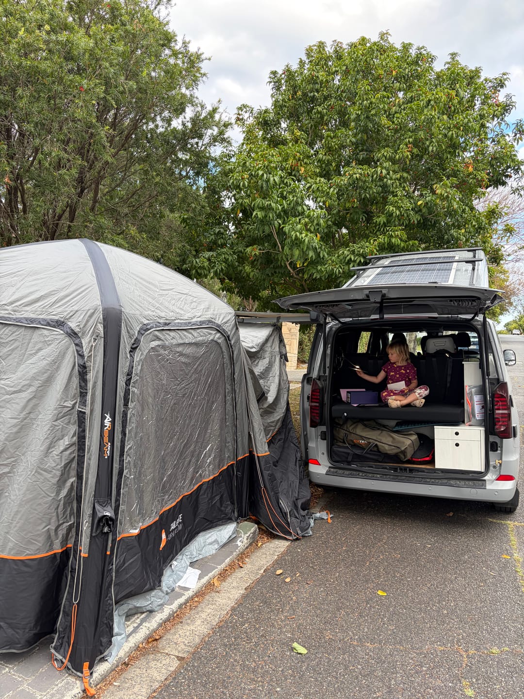 Customer photo review of Vango Tailgate Airhub II Inflatable Awning Low - 15.00kg