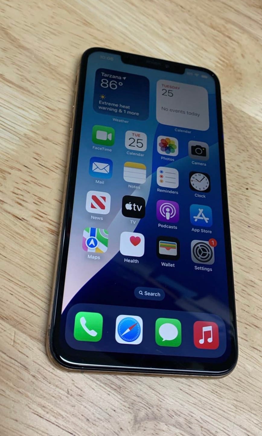 Customer photo review of iPhone XS Max