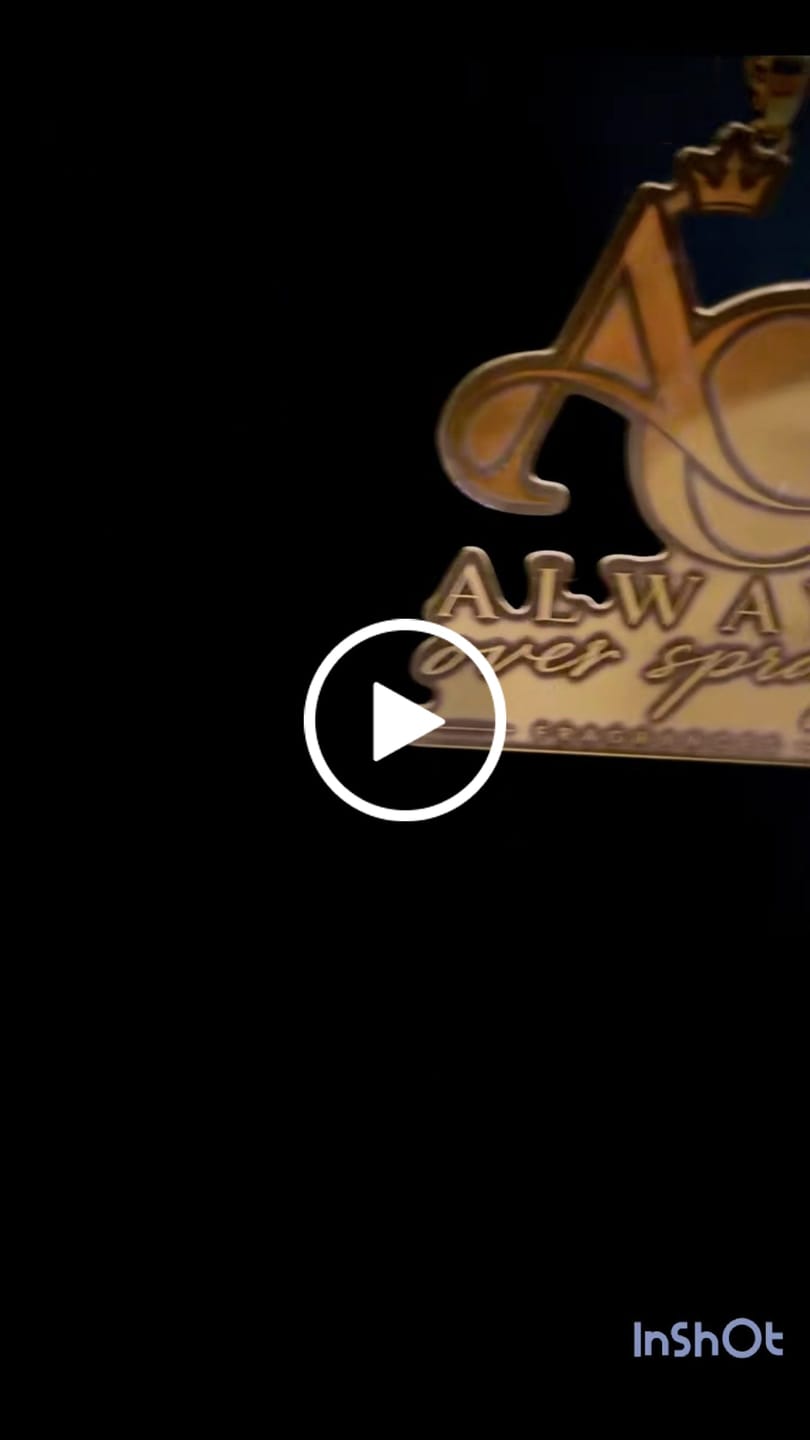 Customer video review of Custom Logo Engraved Photo Pendant Necklace