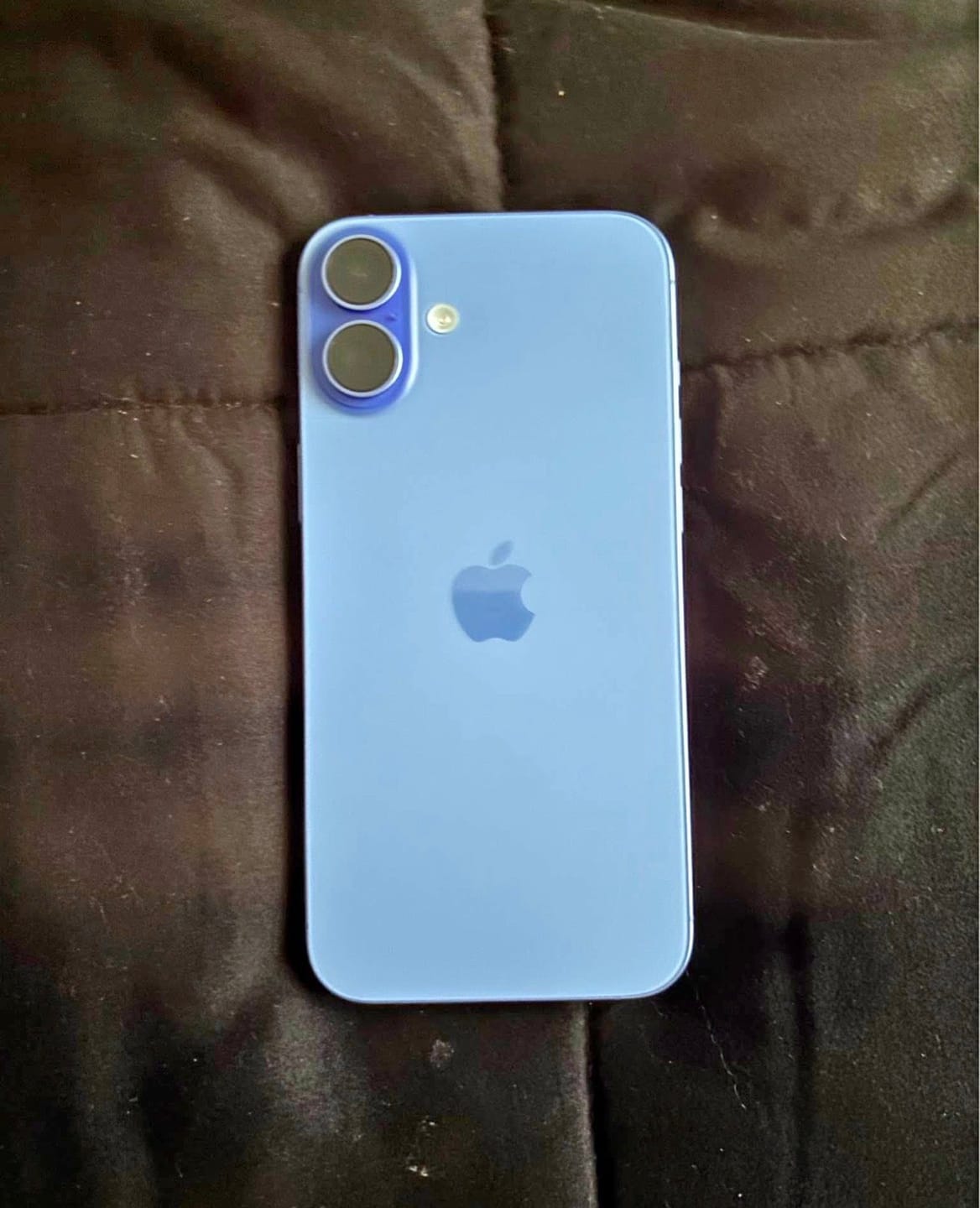 Customer photo review of iPhone 16 Plus