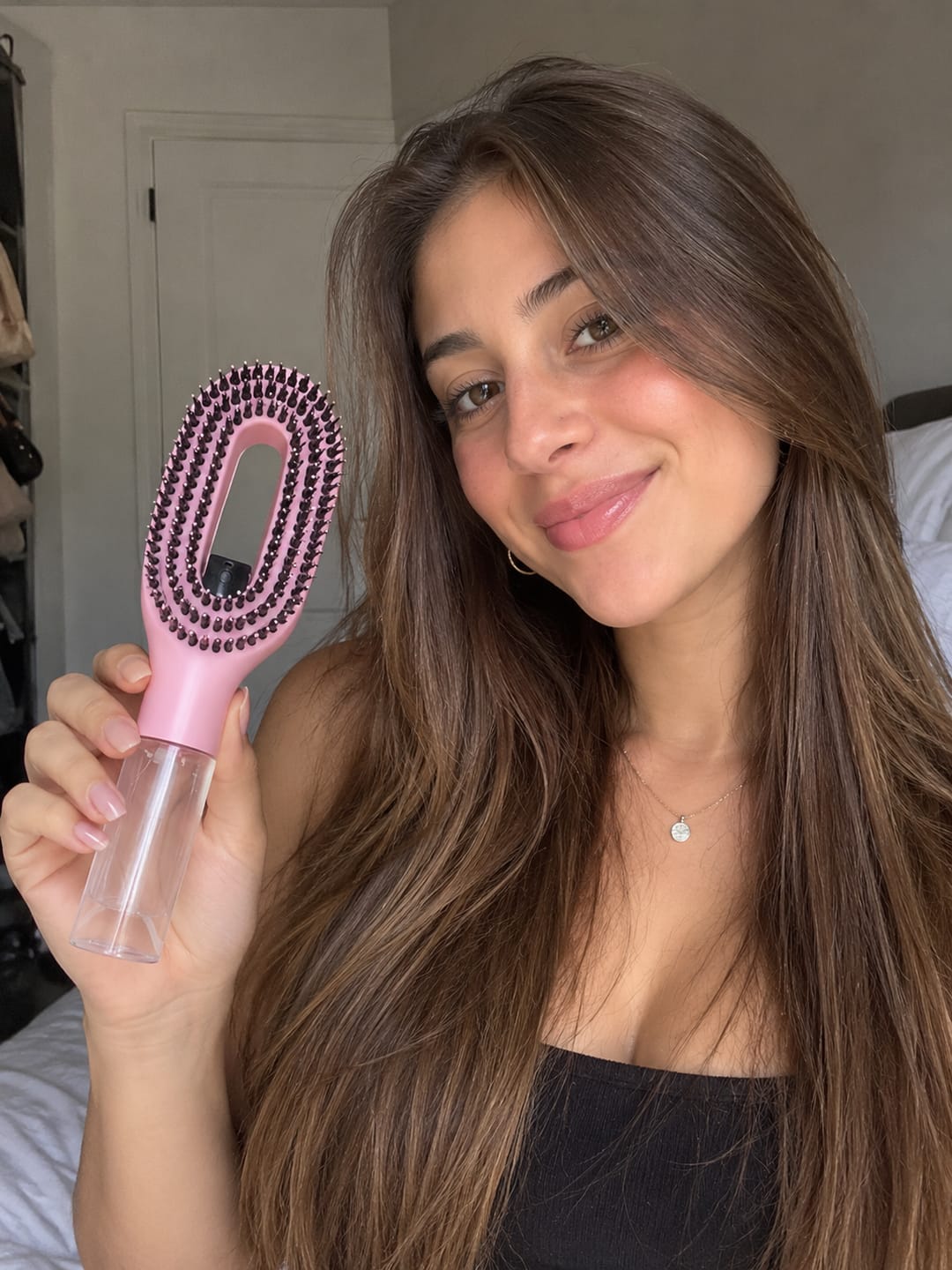 Customer photo review of Scalvée™ Anti-Frizz Hair Brush