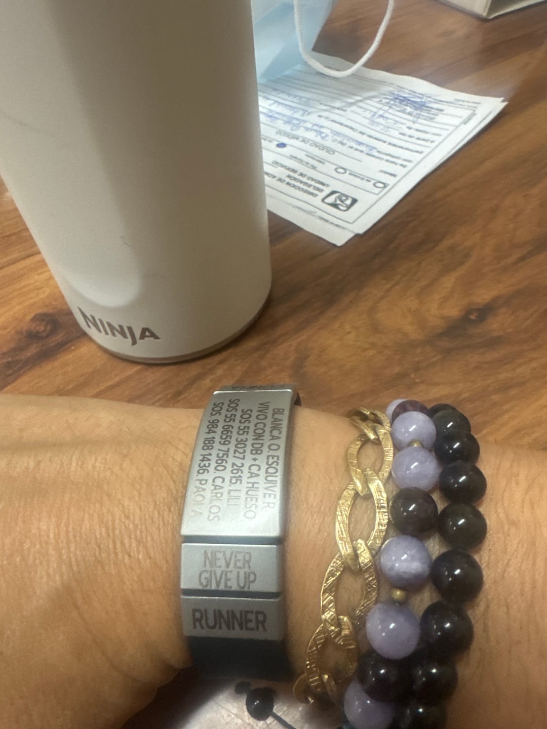 Customer photo review of Emblemas Para AxoID