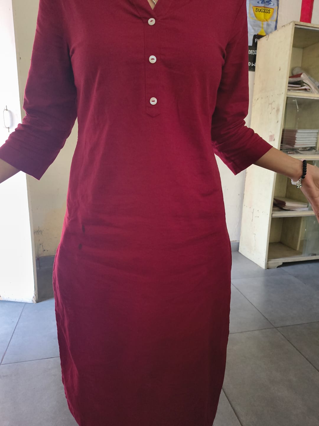 Customer photo review of Women Maroon Airy Linen Long Kurta