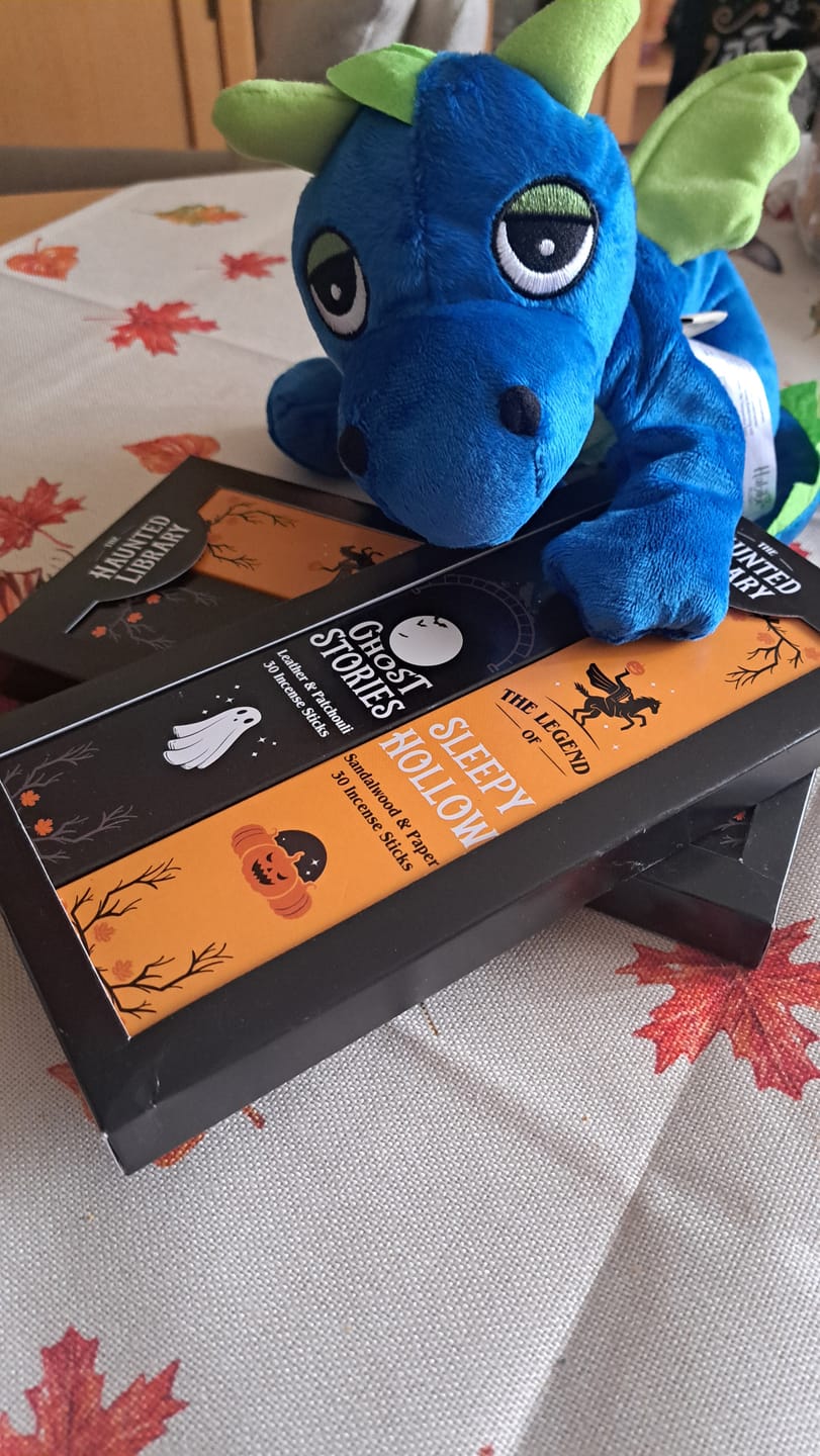 Customer photo review of Halloween Räucherstäbchen-Set – 2 Düfte mit Leder, Papier & Sandelholz