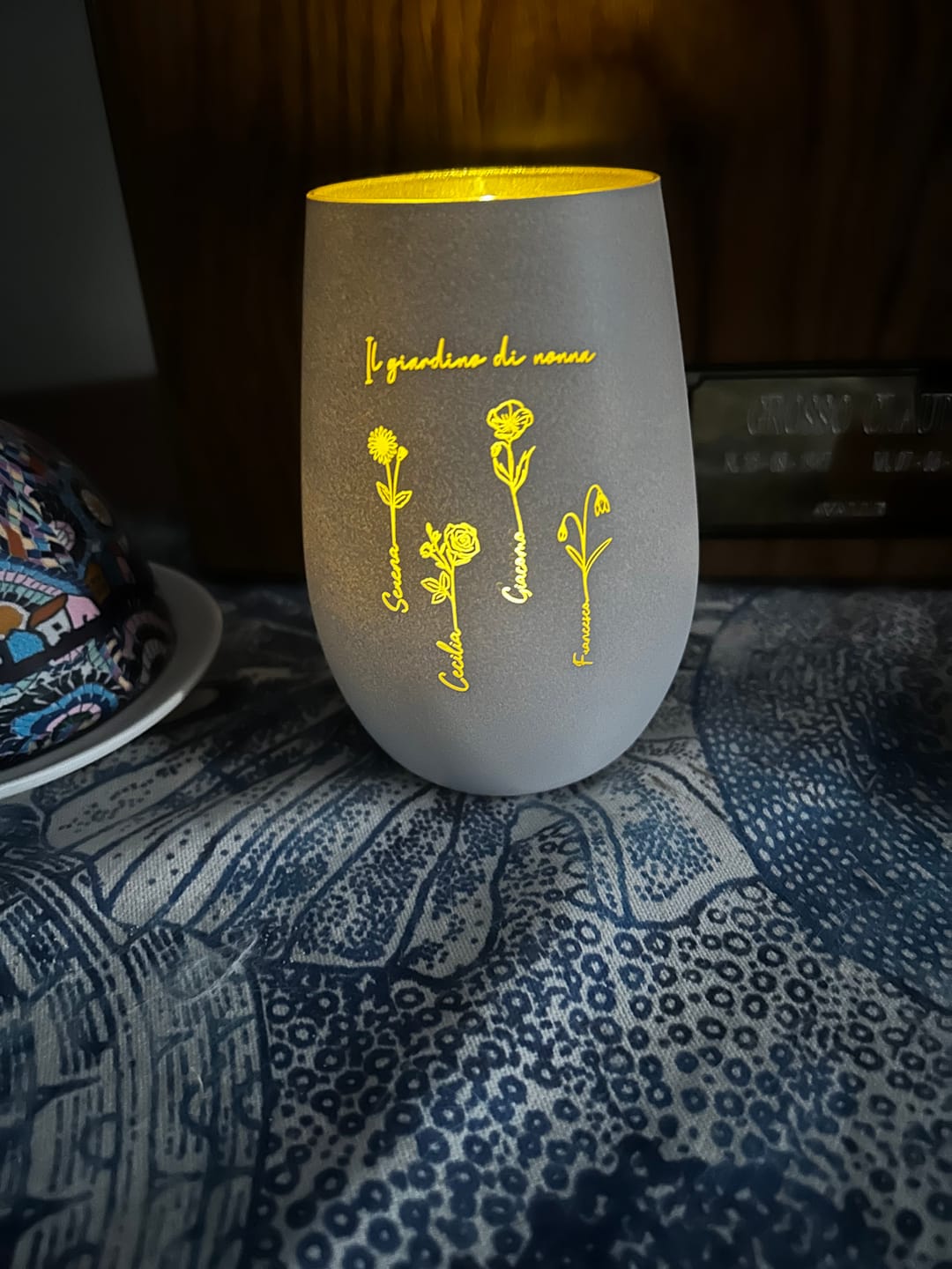 Customer photo review of Il giardino di mamma – Lanterna personalizzata con fiori e nomi per mamma e nonna