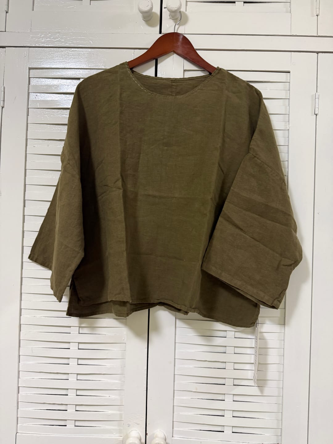 Customer photo review of Women Summer Vintage O-Neck Solid Linen Loose Blouse