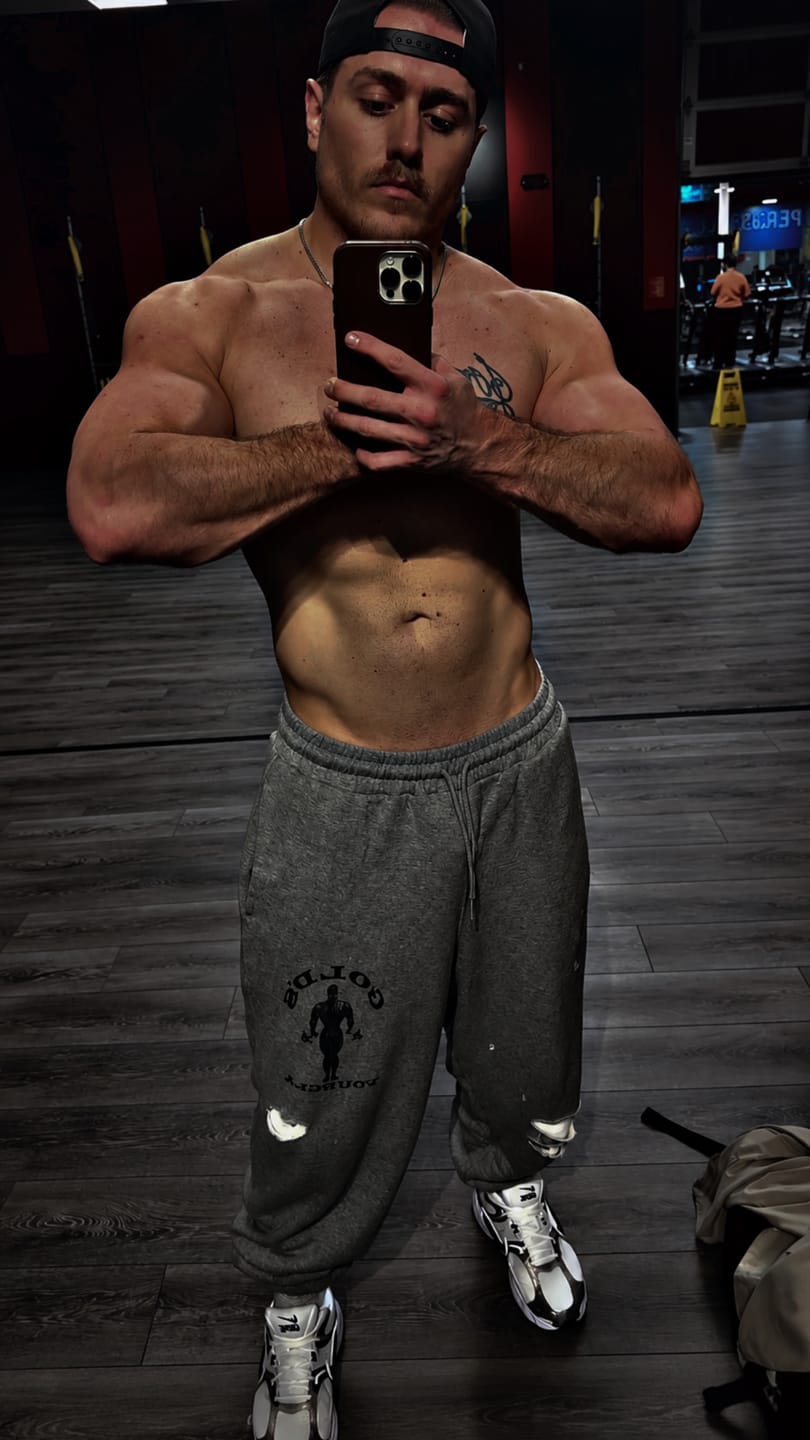 Customer photo review of 2054 - Gold's Iron Legacy Layered Joggers
