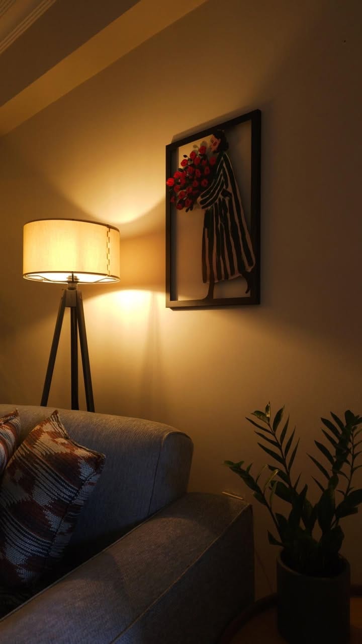 Customer photo review of Rose Lady Metal Tablo
