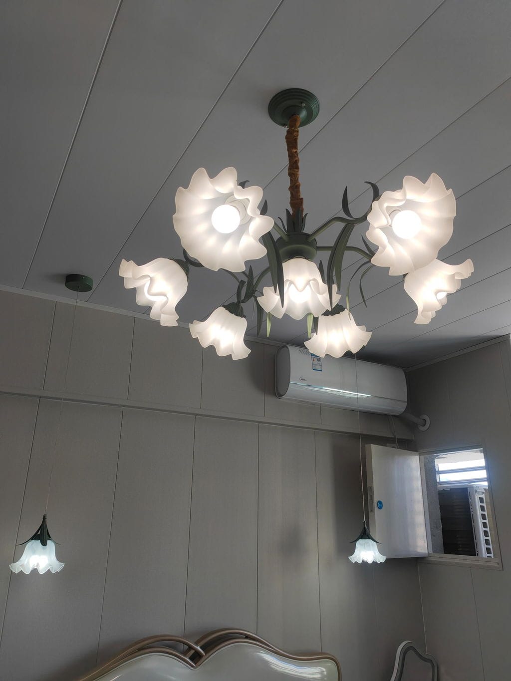 Customer photo review of Green Metal Bouquet Chandelier, White Shades, 32 cm Height