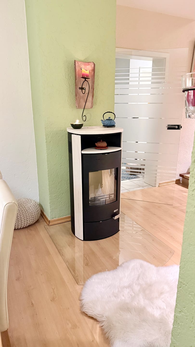 Customer photo review of Glasplatte Kamin, Funkenschutzplatte Glas für Kaminofen - Segmentbogen