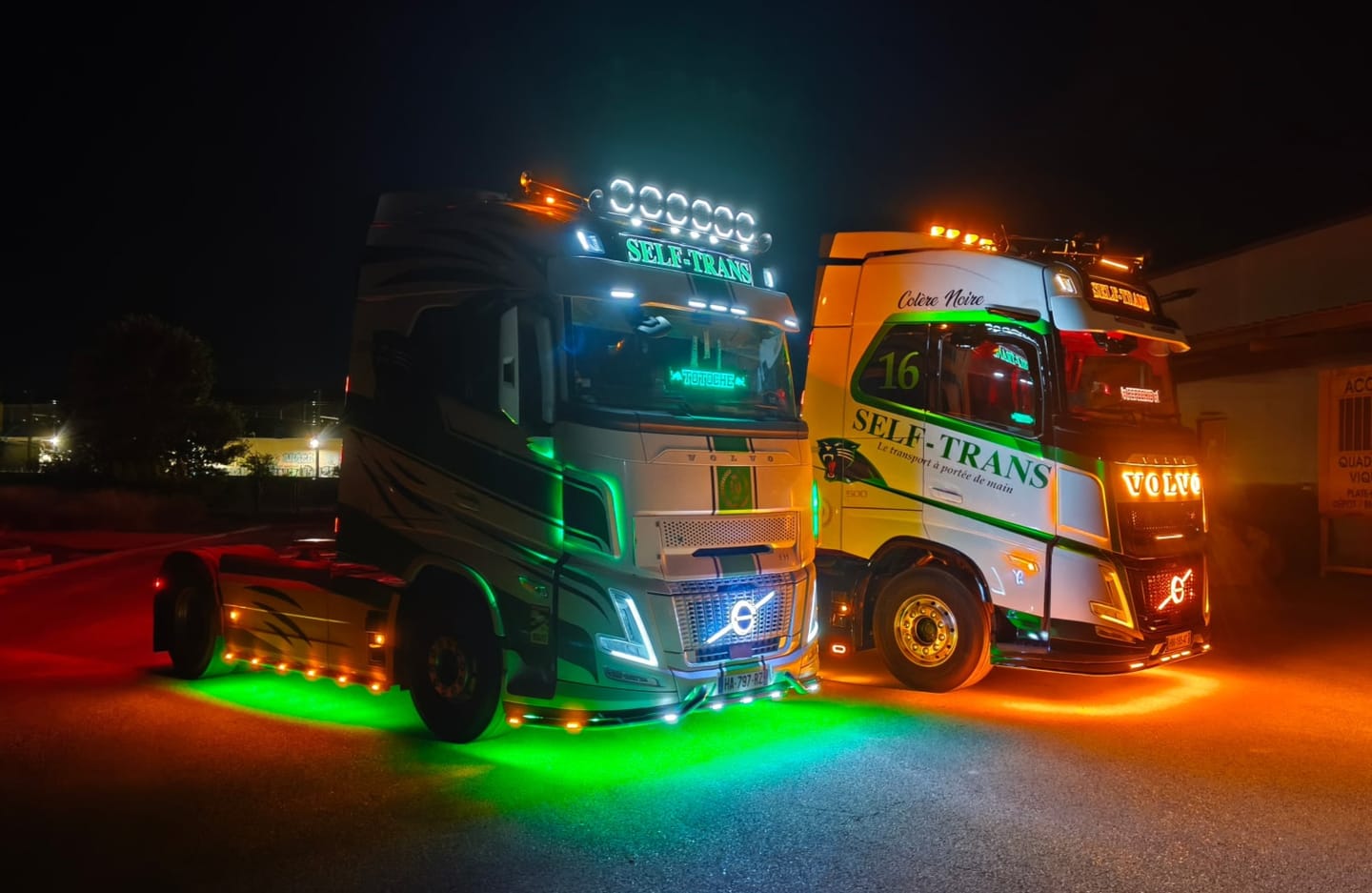 Customer photo review of Neon Effect LED Marker Light with Transparent Gasket / Green
