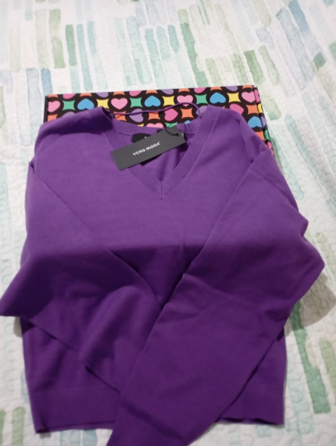 Customer photo review of MAGLIONE  HOLLY V LILLA