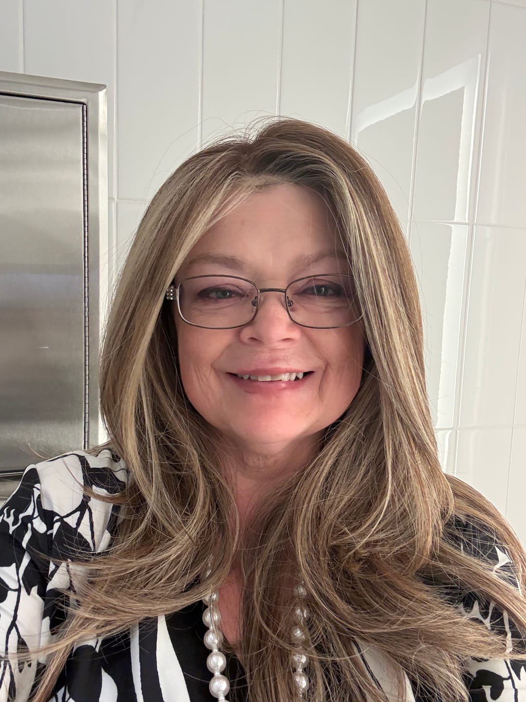 Customer photo review of SHEER ELEGANCE - Walnut Latte