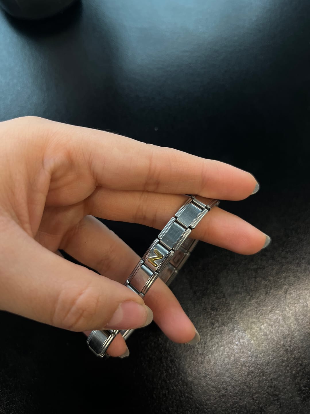 Customer photo review of Charm Inicial Dorada
