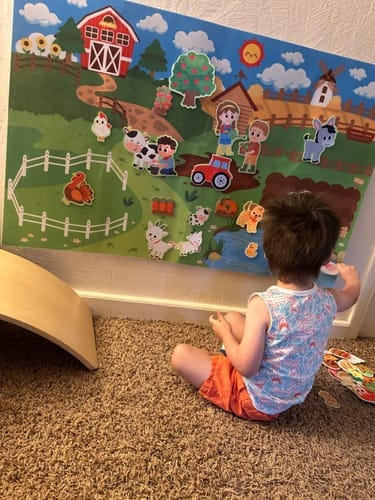 Customer photo review of Quadro Interativo Littlestorieskids: Promove o jogo independente desde a primeira utilização.