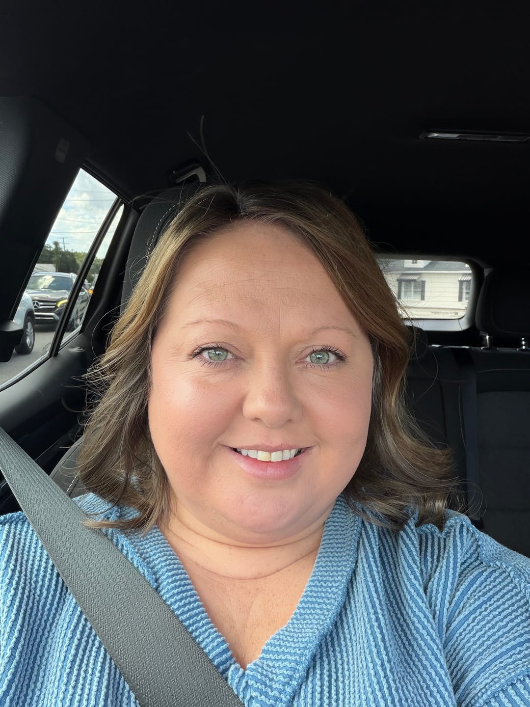 Customer photo review of Lauren Ashtyn Signature Color Light Volume Hair Topper