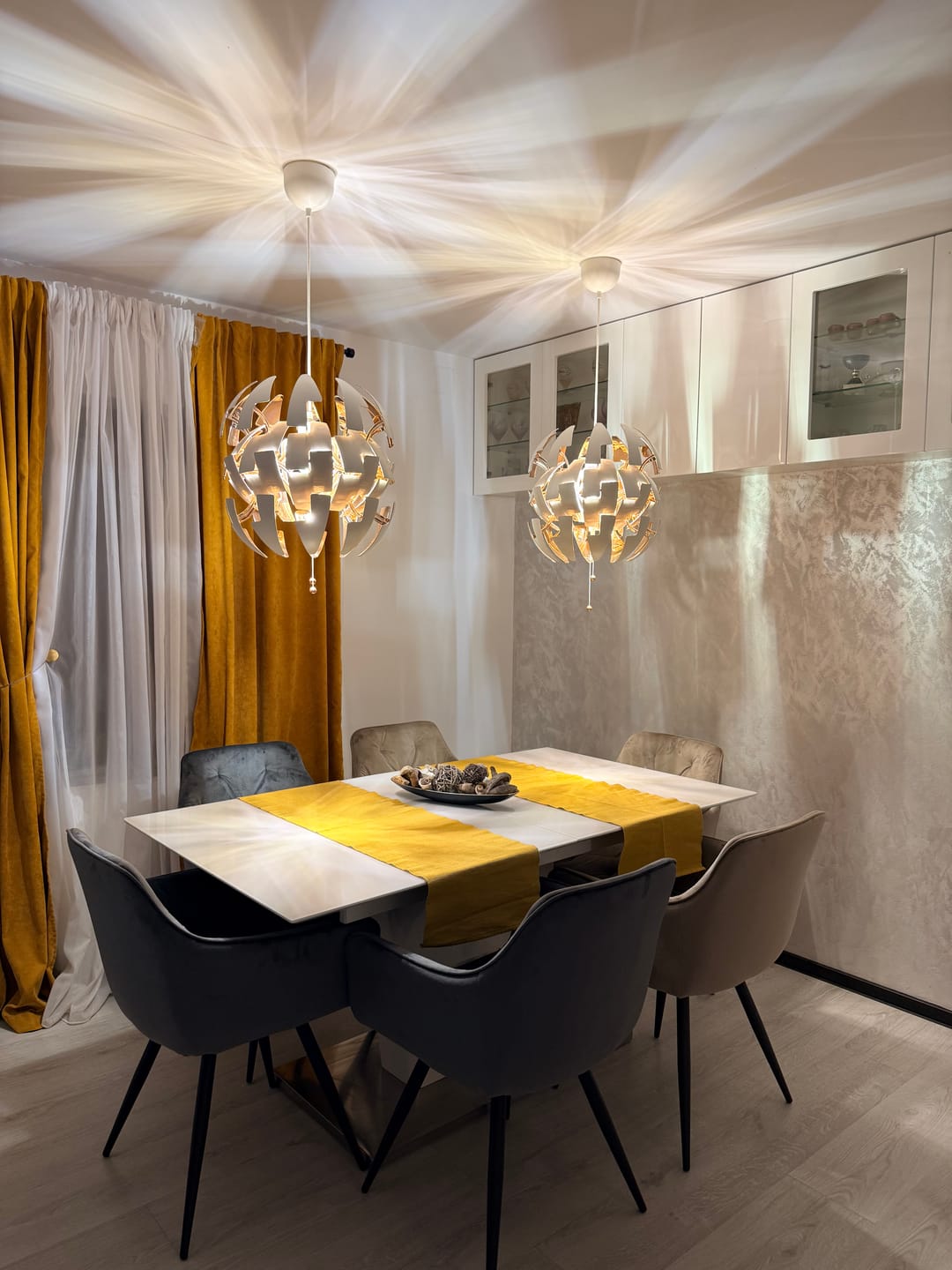 Customer photo review of Scaun MANGO, gri/negru, stofa catifelata/metal, 57x45x83 cm