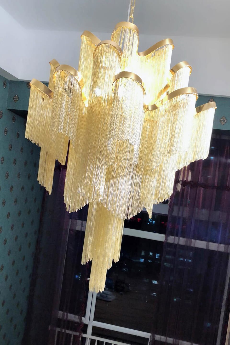 Customer photo review of Nickel-Plated Chain Chandelier, Gold, Silver or Black, 40–160 cm