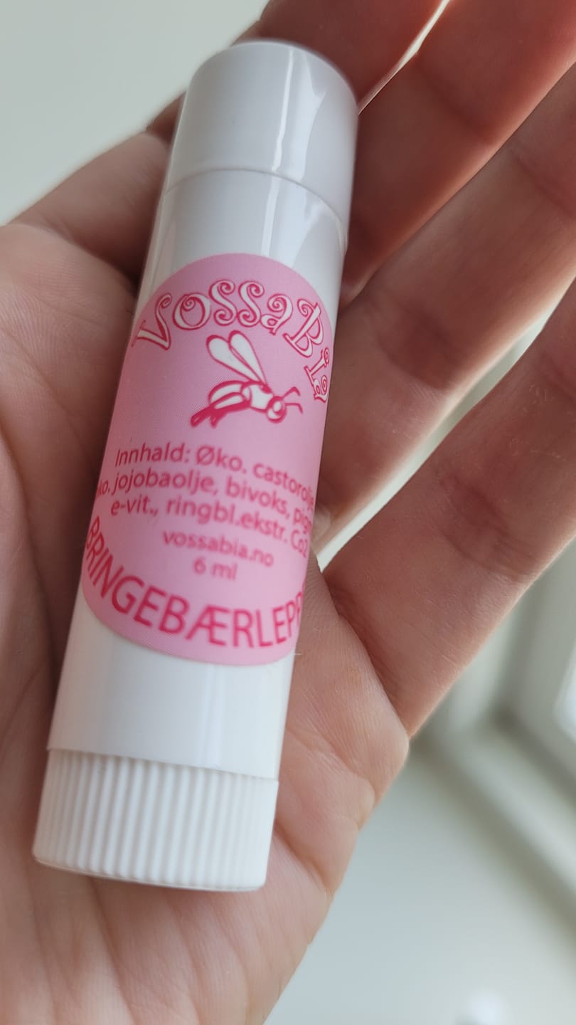 Reseña fotográfica de un cliente sobre los labios de frambuesa
