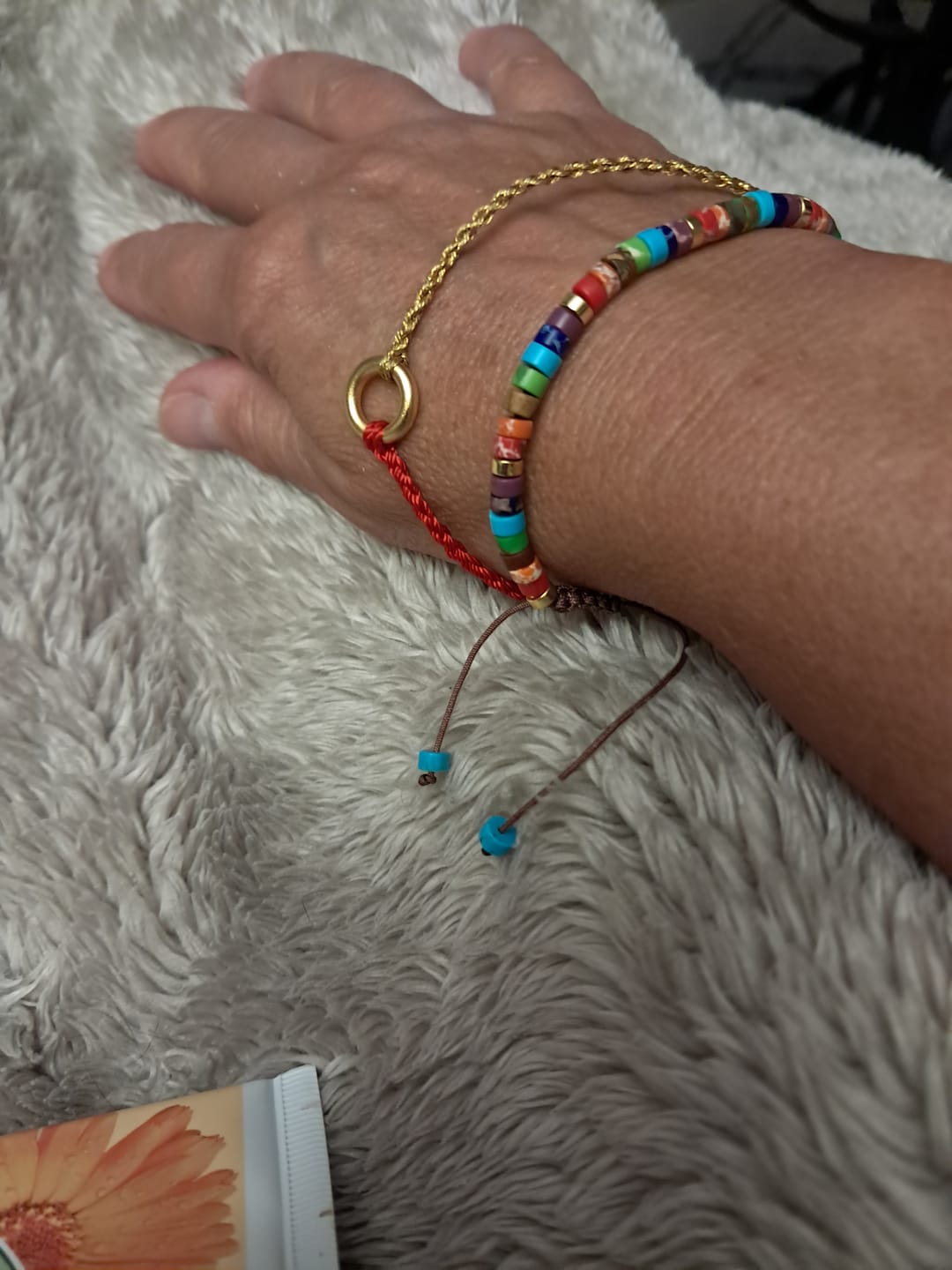 Customer photo review of Obsidian Ohrringe - Kreismedallion