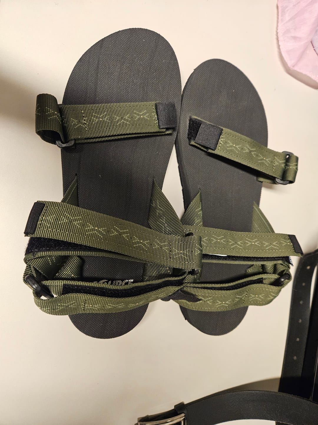 Customer photo review of סנדלי שורש לגברים | קלאסי
