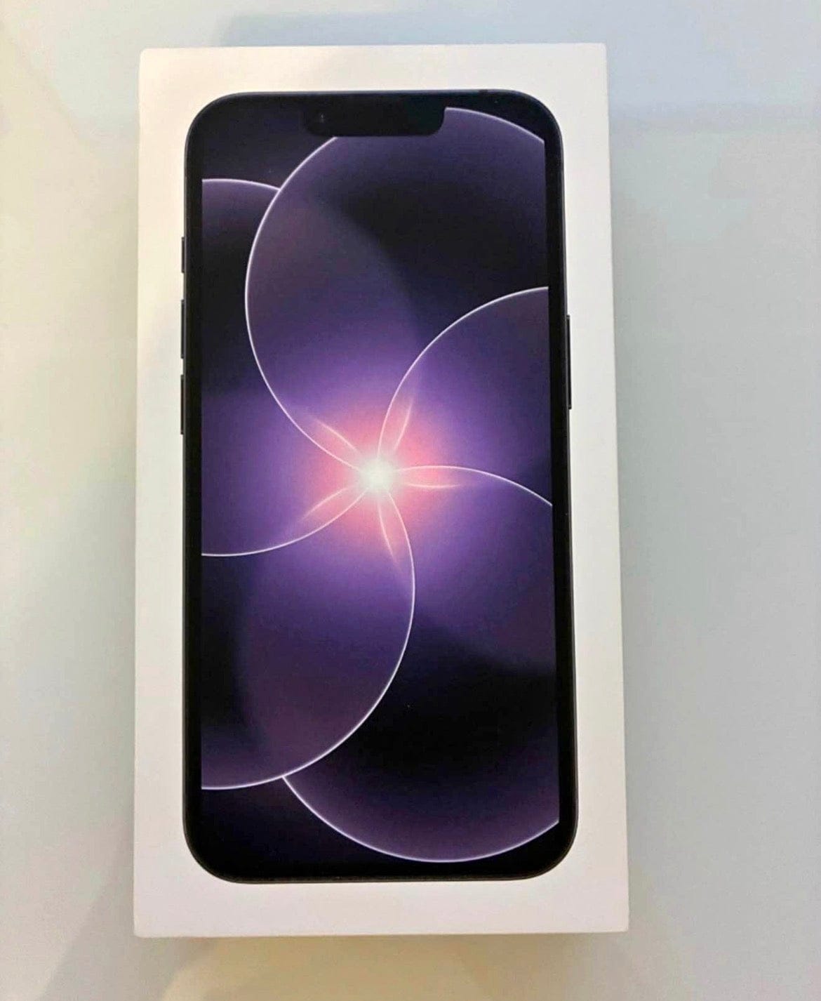 Customer photo review of iPhone 17e