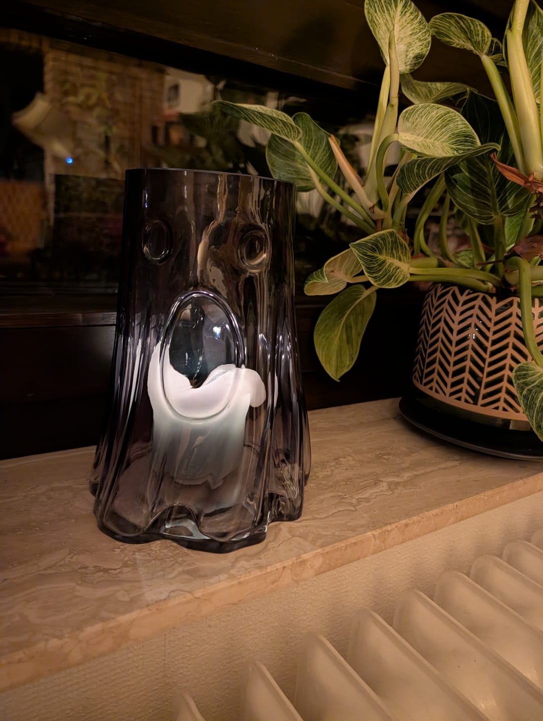 Customer photo review of Windlicht Hubuha mit Gespenst-Relief