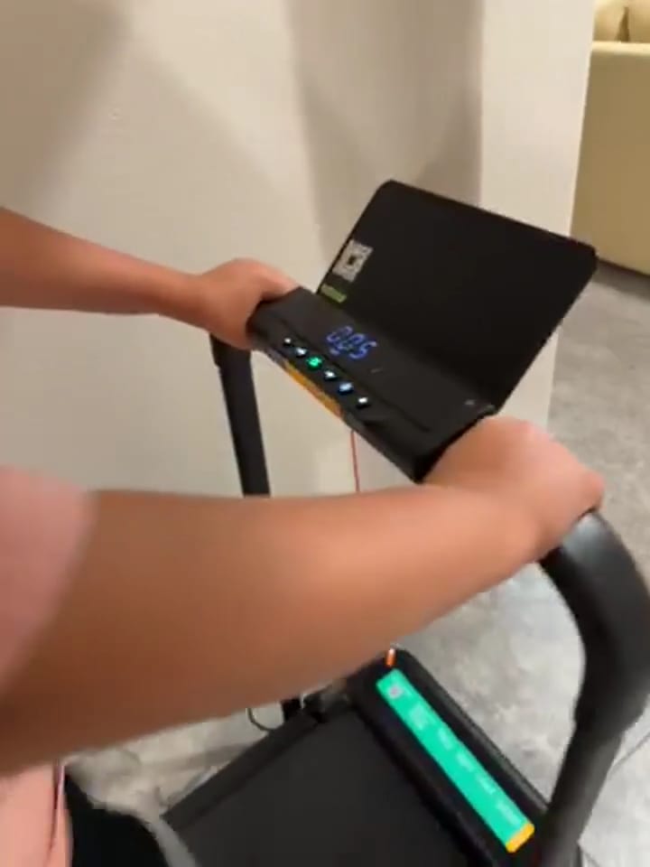 Customer photo review of UREVO Strol 2E Pro Smart Treadmill