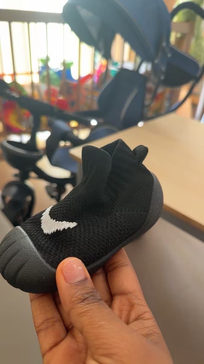 Customer photo review of Babyschuhe Krabbelschuhe | rutschfest atmungsaktiv weiche Sohle erste Schuhe