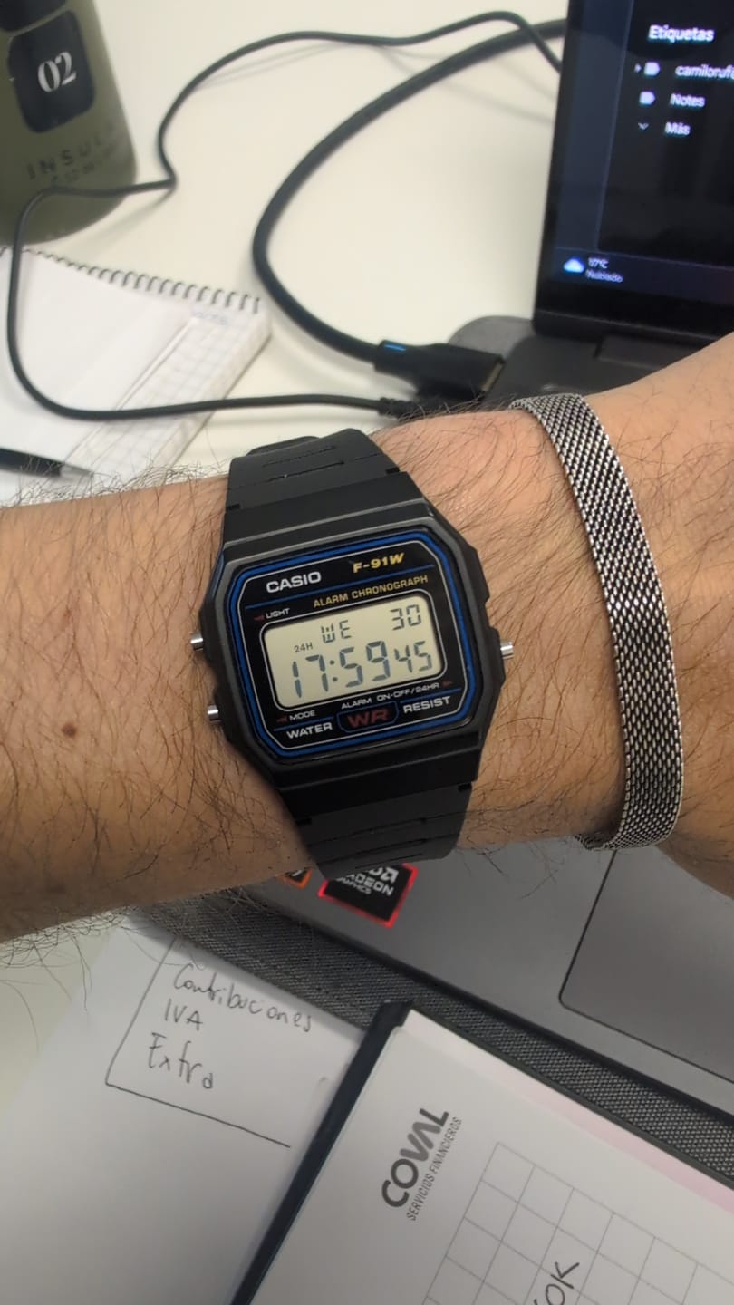 Customer photo review of Reloj Casio Vintage F-91W-1DG Clásico Líneas Azules