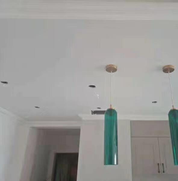 Customer photo review of Slender Cylindrical Pendant Light, Black or Gold, 120 cm