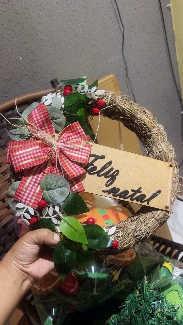 Customer photo review of Guirlanda de Natal Luxo Decorada 30cm para Porta