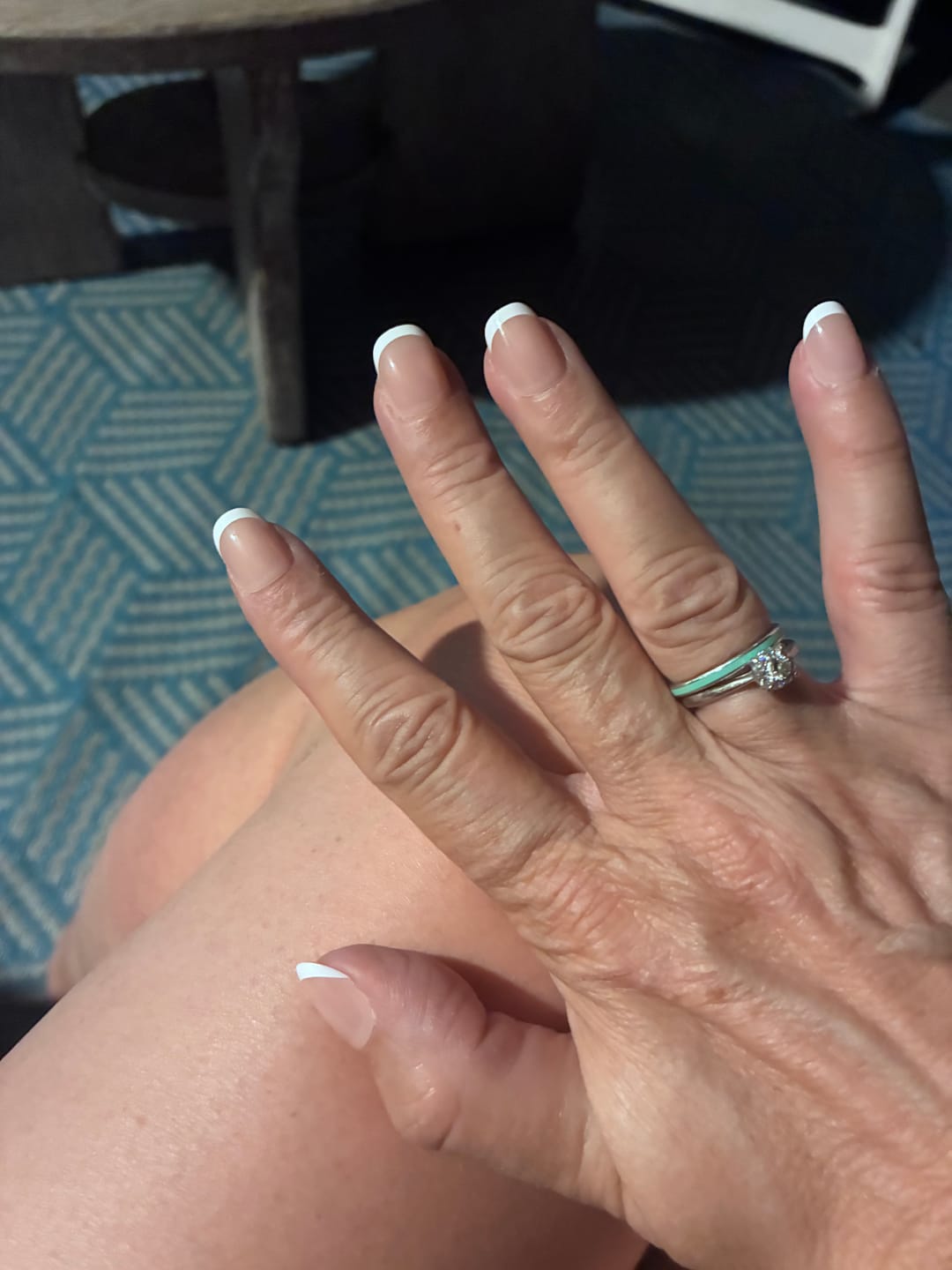 Customer photo review of Glue stickers - 180 V1