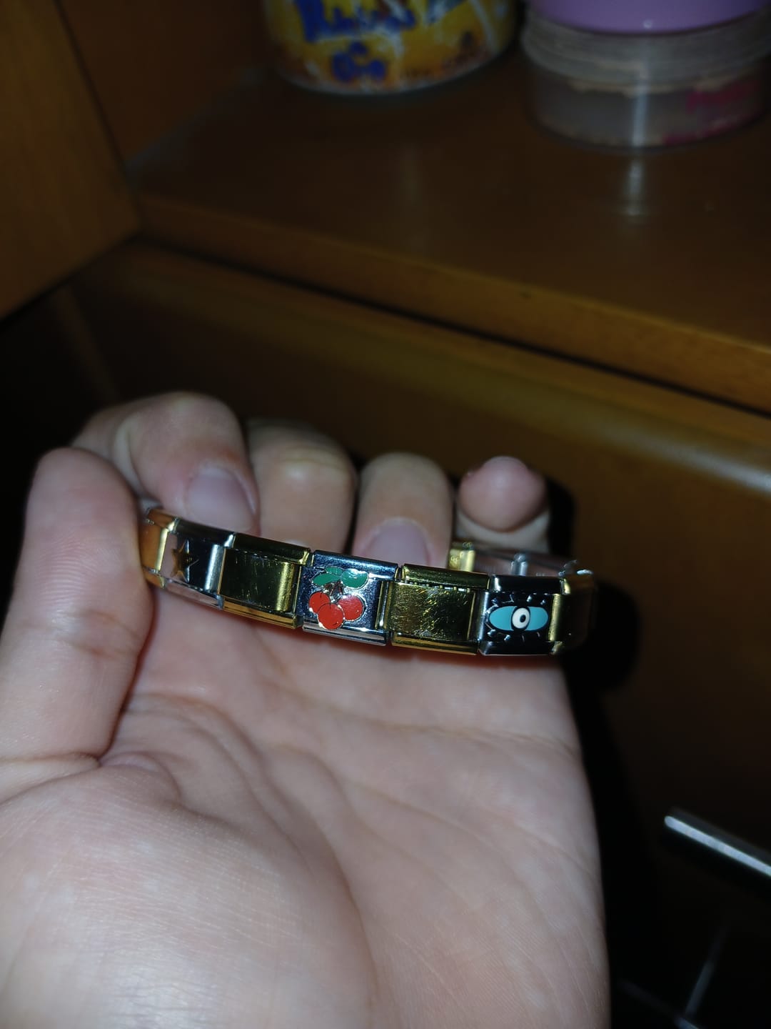 Customer photo review of Charm Triple Cereza Contorno Dorado