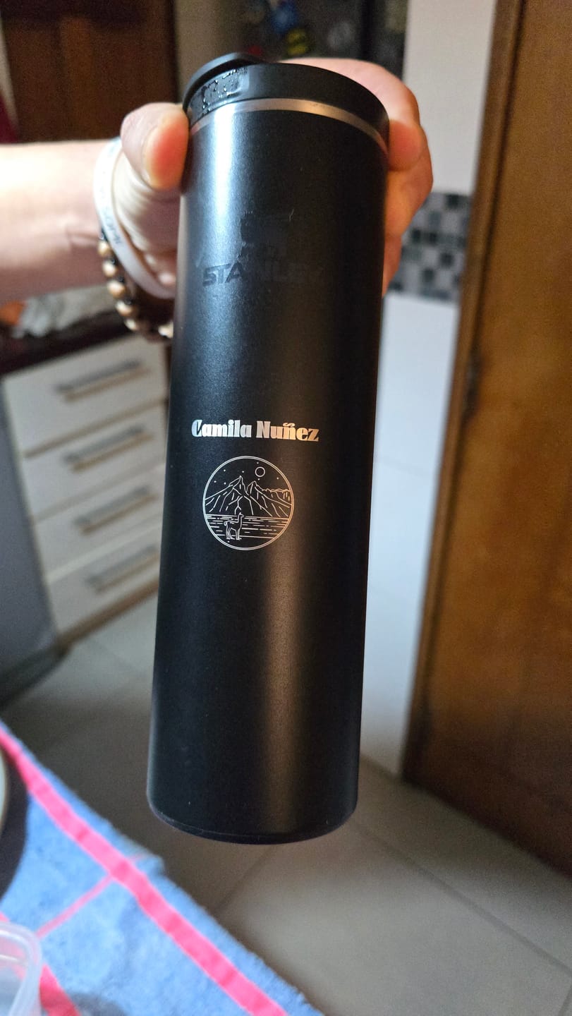 Customer photo review of Botella Térmica Flip Top Mug Black 2.0 | 473 ml