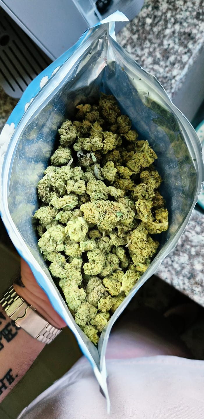 Customer photo review of Cheap THCA Flower Quarter Pound