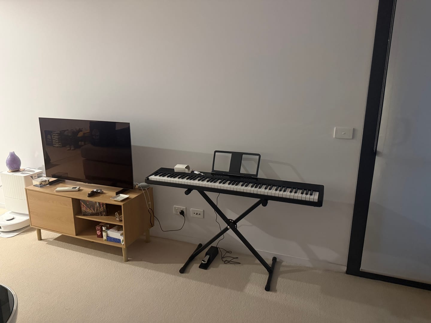 Customer photo review of Donner DEP-07 88 Key Semi-Weighted Portable Digital Piano