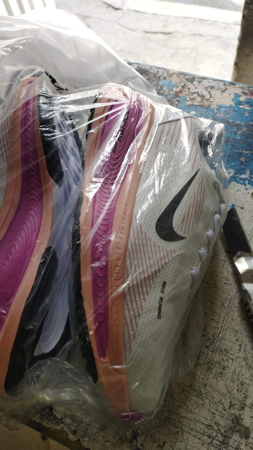 Customer photo review of NIKE VOMERO 18 - UNISEX