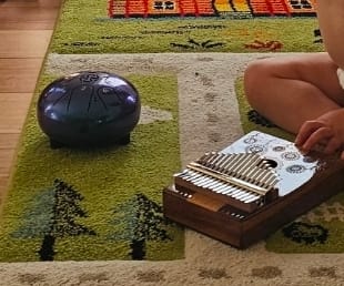 Customer photo review of Kalimba 17 Key Acacia Maple Hluru