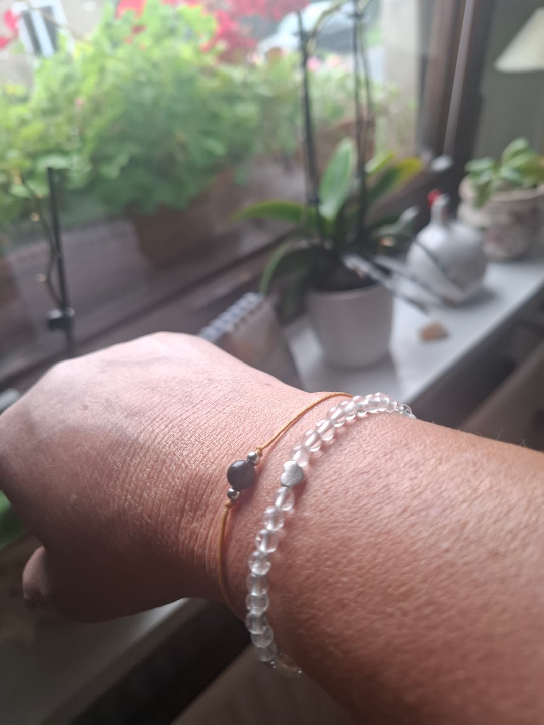 Customer photo review of Obsidian Armband - Naturband