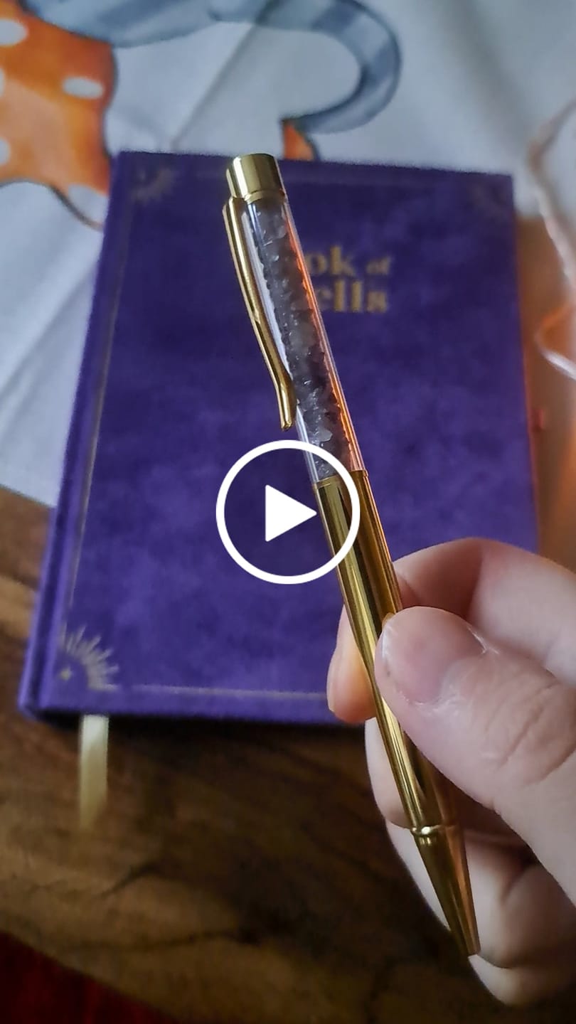 Customer video review of Book of Spells Journal mit Amethyst-Stift – liniertes Notizbuch A5